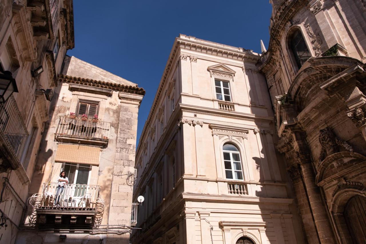 Ortigia Suite - Archimede Syracuse Luaran gambar